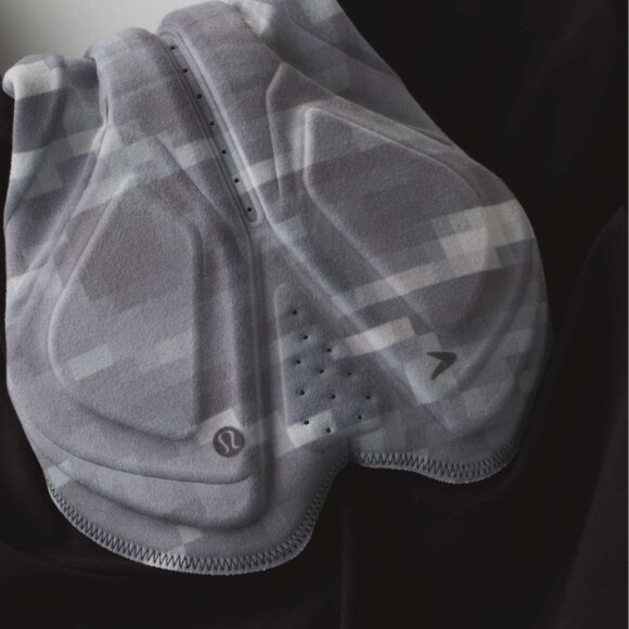 lululemon Men's Sea to Sky Shorts size XL - Picture 2 of 10